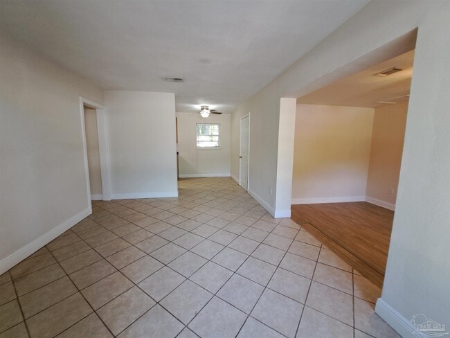 3911 N 9th Ave in Pensacola, FL - Building Photo - Building Photo