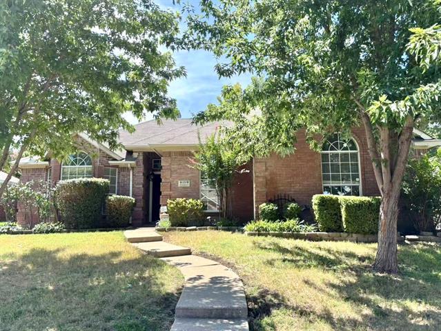 9999 Cambridge Dr in Frisco, TX - Building Photo