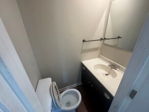 1125 St Christopher Dr in Russell, KY - Foto de edificio - Building Photo