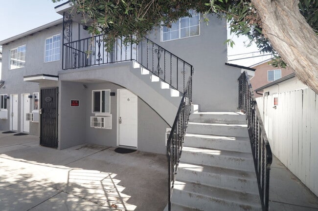 4239 Swift Ave in San Diego, CA - Building Photo - Building Photo