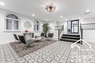 900 W Winona St, Unit 309 in Chicago, IL - Building Photo - Building Photo