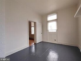 3 N Main St in Keedysville, MD - Building Photo