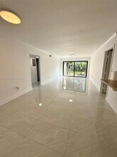 8277 SW 128th St in Pinecrest, FL - Building Photo - Building Photo