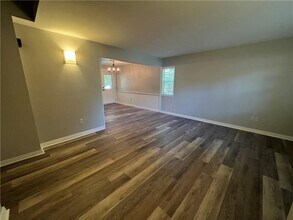 605 W Benton St in Siloam Springs, AR - Building Photo - Building Photo