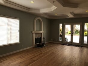 1805 Harriman Ln in Redondo Beach, CA - Foto de edificio - Building Photo