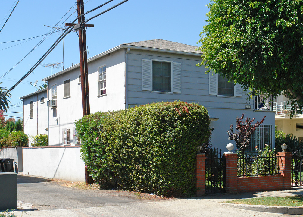 713-715 N Edinburgh Ave in Los Angeles, CA - Building Photo