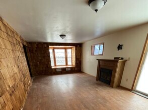 908 Maple Grove St in Tomah, WI - Building Photo - Building Photo