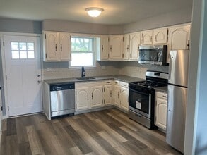 2945 Windsor Dr in Bensalem, PA - Building Photo - Building Photo