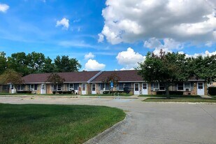 90 N 3rd St in Shelby, OH - Building Photo