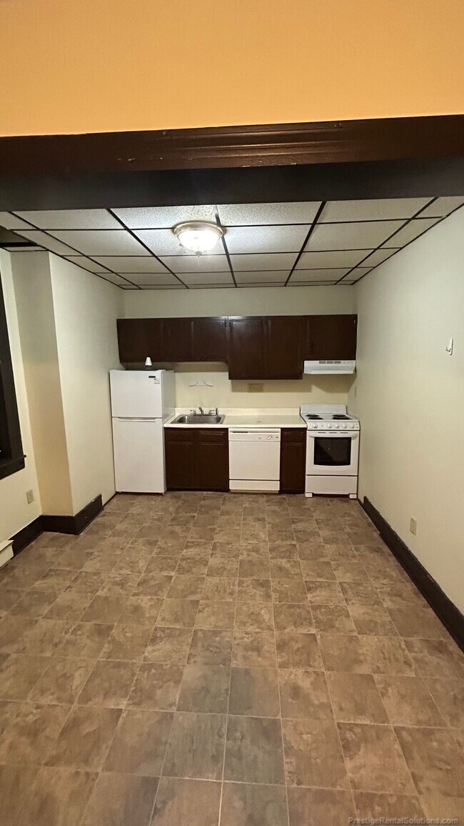 149 Main St, Unit 1 in Marlborough, MA - Building Photo - Building Photo