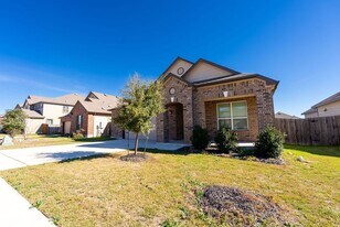 250 Auburn St in Kyle, TX - Building Photo