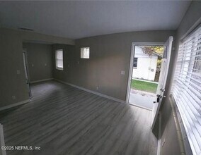 5714 Belafonte Dr in Jacksonville, FL - Building Photo - Building Photo