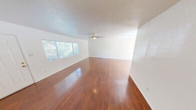 5012 Tierra Baja Way in San Diego, CA - Building Photo - Building Photo