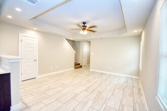 8415 V. Verona in San Antonio, TX - Building Photo - Building Photo