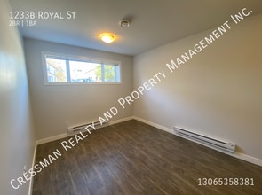 2 Bed, 1 Bathroom Basement Suite! in Regina, SK - Building Photo - Building Photo