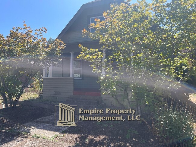 1764 W 9th Pl in Eugene, OR - Building Photo - Building Photo