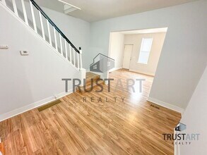 2515 N Natrona St in Philadelphia, PA - Building Photo - Building Photo