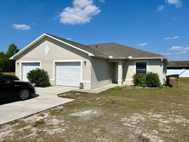 141 Santa Barbara Blvd in Cape Coral, FL - Building Photo - Building Photo