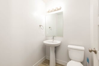 3144 E Sky Rim Wy in Saint George, UT - Building Photo - Building Photo