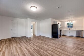 300 Water St in Whitesboro, TX - Building Photo - Building Photo