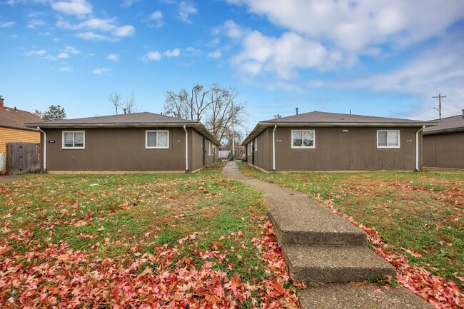 property at 2460-2462-2462 Hiawatha St