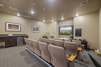 Cambridge Park in San Diego, CA - Foto de edificio - Building Photo