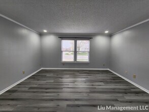 6431 Big Stone Dr in Indianapolis, IN - Foto de edificio - Building Photo
