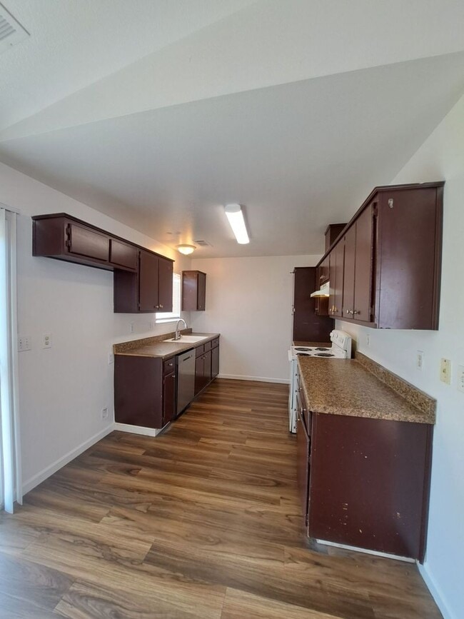 1371 N Homsy Ave in Fresno, CA - Building Photo - Building Photo