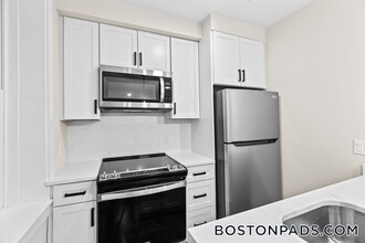 64 N Margin St in Boston, MA - Building Photo - Building Photo