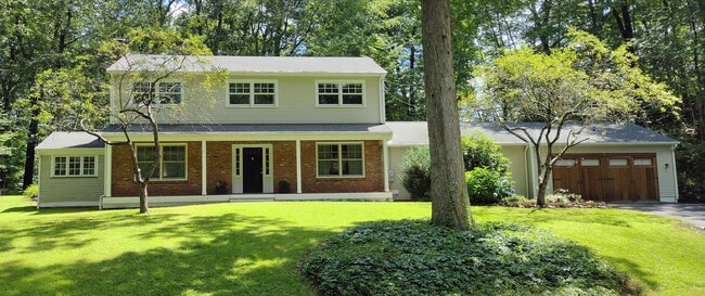 18 Chessor Ln in Wilton, CT - Building Photo - Building Photo