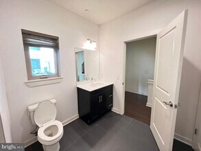 2660 Collins St in Philadelphia, PA - Building Photo - Building Photo