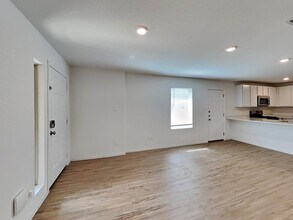 18823 Charter Elm Dr in Hockley, TX - Building Photo - Building Photo