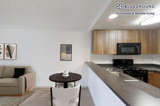 111 Via Serena in Rancho Santa Margarita, CA - Building Photo - Building Photo