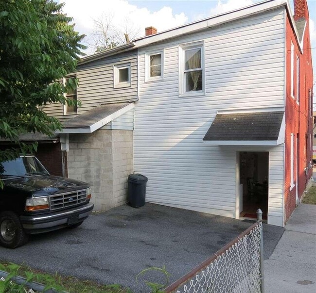 781 Maple St in Lebanon, PA - Building Photo - Building Photo