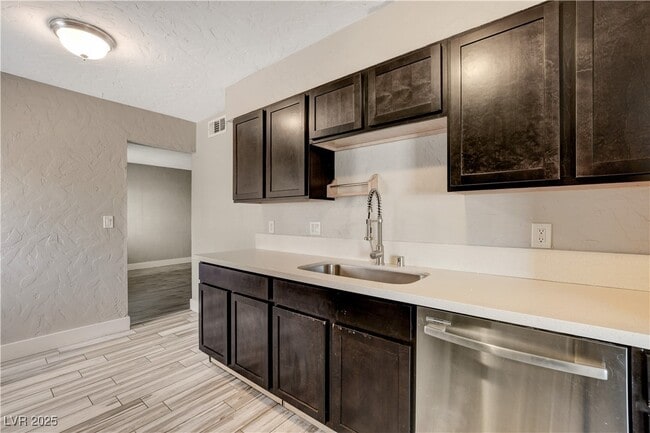 property at 2641 N Arrowhead St