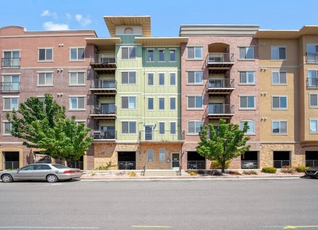 175 Albion Village Way, Unit 101