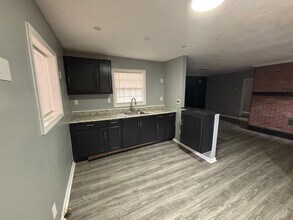 102 Eads St in Pittsburgh, PA - Building Photo - Building Photo