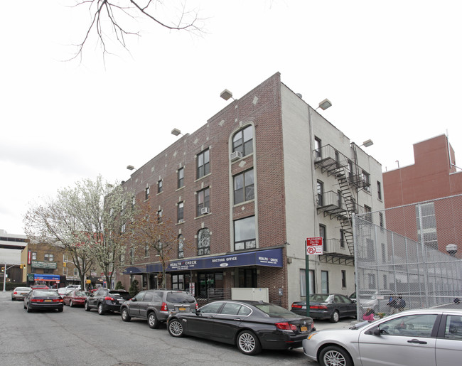 8802-8806 4th Ave in Brooklyn, NY - Foto de edificio - Building Photo