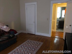 1193 Commonwealth Ave in Boston, MA - Building Photo - Building Photo