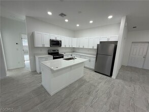 521 Flamingo Ave S in Lehigh Acres, FL - Building Photo - Building Photo