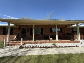 10675 Baxter-Durrence Rd in Glennville, GA - Building Photo - Building Photo