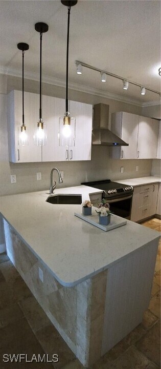 6400 Aragon Way in Ft. Myers, FL - Building Photo