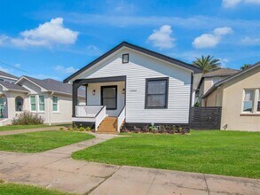 4006 Avenue R 1/2 in Galveston, TX - Building Photo - Building Photo