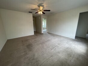 7721 Wolf Dr in Corpus Christi, TX - Building Photo - Building Photo