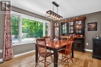 16 Mundy Ave in Tiny, ON - Building Photo - Building Photo