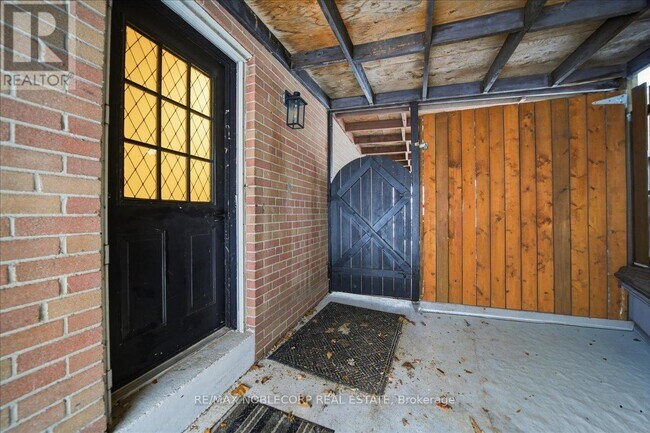 94 Primula Crescent in Toronto, ON - Building Photo - Building Photo