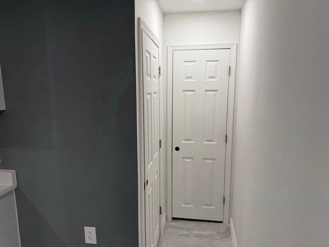 2742 Kensington Ave, Unit 4 in Philadelphia, PA - Building Photo - Building Photo
