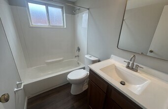 545 Lowell Ave in Cincinnati, OH - Building Photo - Building Photo