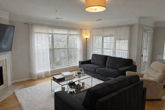 46956 Courtyard Sq, Unit 302 in Sterling, VA - Building Photo - Building Photo