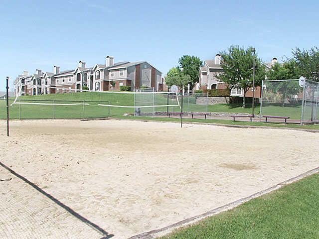 Eagle's Point Apartments in Fort Worth, TX - Building Photo